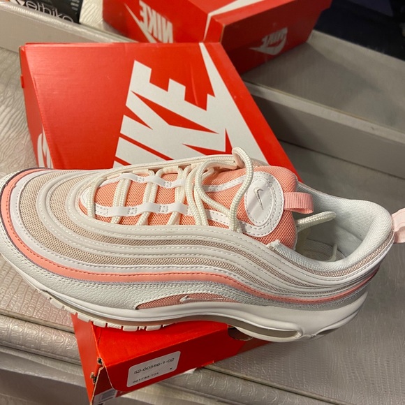 air max 97 pink and white - Picture 2 of 4